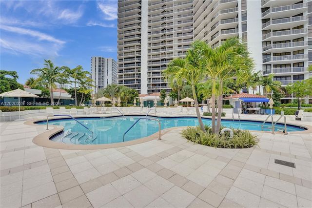20281 E Country Club Dr 2101, Aventura, FL 33180