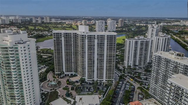 20281 E Country Club Dr 2101, Aventura, FL 33180