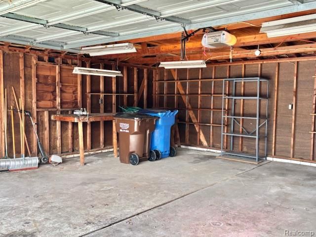 14022 Stoeflet Street, Rockwood, MI 48173