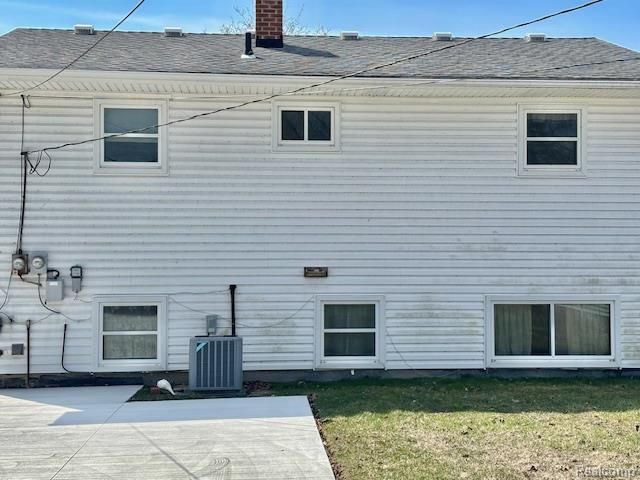 14022 Stoeflet Street, Rockwood, MI 48173