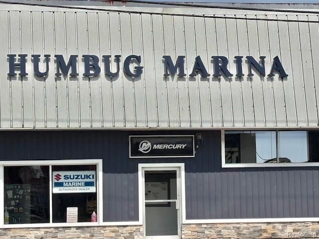 14022 Stoeflet Street, Rockwood, MI 48173