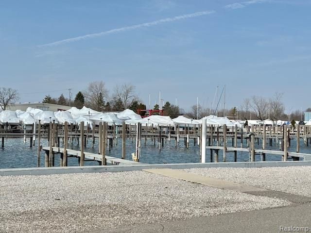 14022 Stoeflet Street, Rockwood, MI 48173