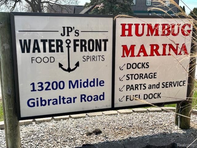 14022 Stoeflet Street, Rockwood, MI 48173