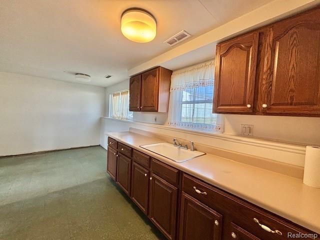 14022 Stoeflet Street, Rockwood, MI 48173