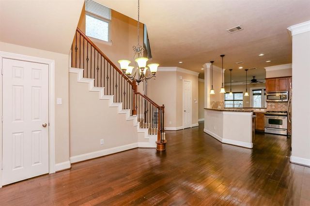 5819 Petty Street A, Houston, TX 77007
