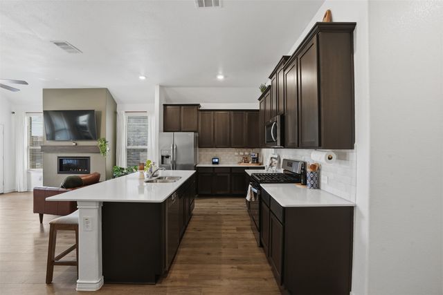 10408 Autumn Leaves Lane, Aubrey, TX 76227