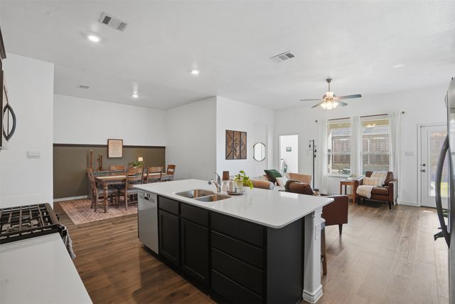 10408 Autumn Leaves Lane, Aubrey, TX 76227