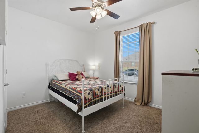 10408 Autumn Leaves Lane, Aubrey, TX 76227