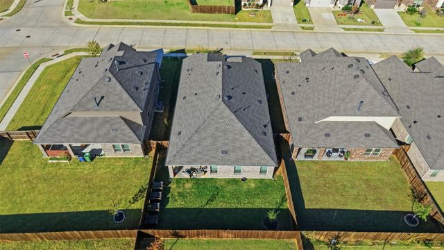 10408 Autumn Leaves Lane, Aubrey, TX 76227