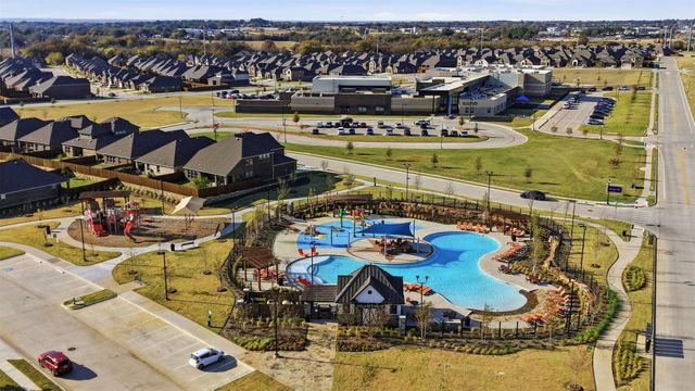 10408 Autumn Leaves Lane, Aubrey, TX 76227