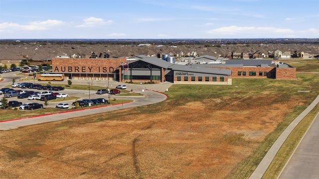 10408 Autumn Leaves Lane, Aubrey, TX 76227