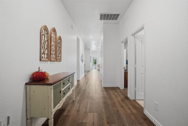 10408 Autumn Leaves Lane, Aubrey, TX 76227