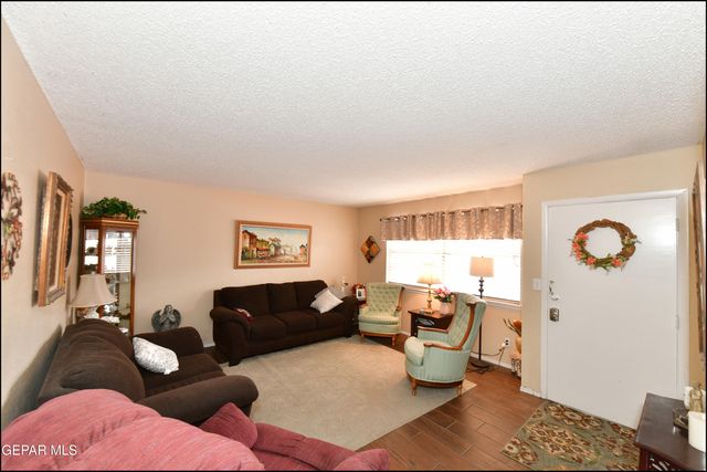 10725 SAIGON Drive, El Paso, TX 79925