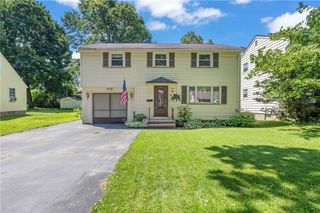 975 Whitlock Road, Irondequoit, NY 14609