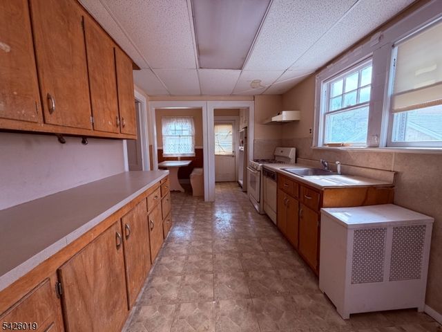 52 Looker St, Hillside Twp., NJ 07205