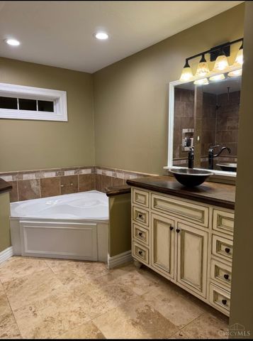 895 Hale Road, Adams Twp, OH 45177