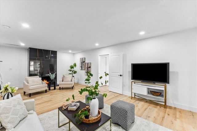 1271 Brittany Cross, North Tustin, CA 92705