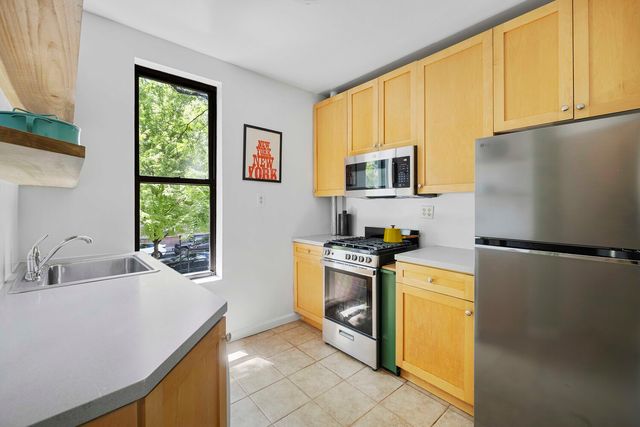 214 Bradhurst Ave Apt 6, New York City, NY 10039