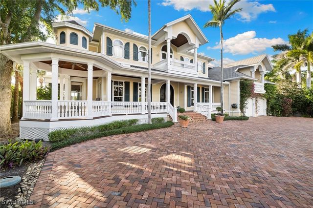 2170 Marina DR, Naples, FL 34102
