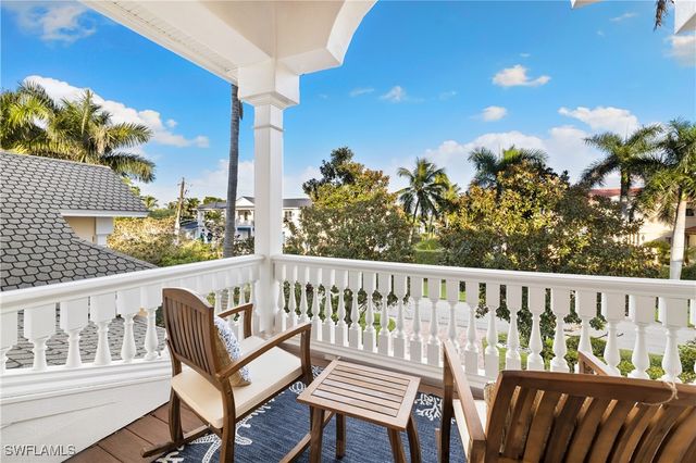 2170 Marina DR, Naples, FL 34102