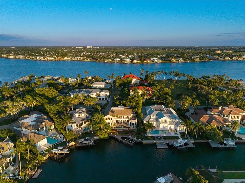 2170 Marina DR, Naples, FL 34102