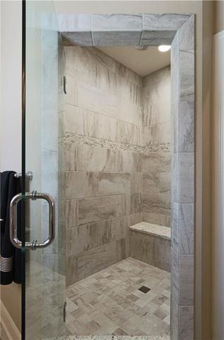 1700 NE Parkwood Drive, Lee's Summit, MO 64064