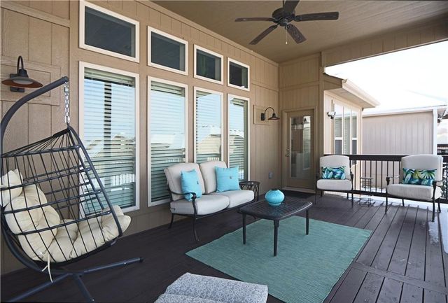 1700 NE Parkwood Drive, Lee's Summit, MO 64064