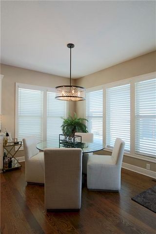 1700 NE Parkwood Drive, Lee's Summit, MO 64064