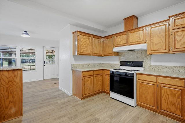 76 Forest Lane, Gordonville, TX 76245