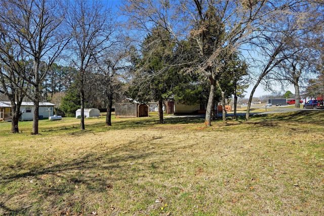 76 Forest Lane, Gordonville, TX 76245
