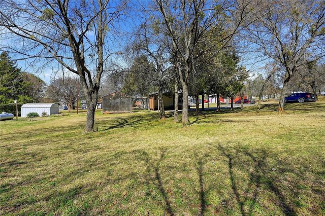 76 Forest Lane, Gordonville, TX 76245