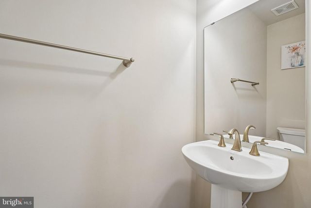 198 ELLERY ST, Ranson, WV 25438