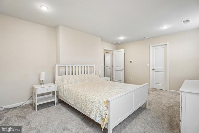 198 ELLERY ST, Ranson, WV 25438