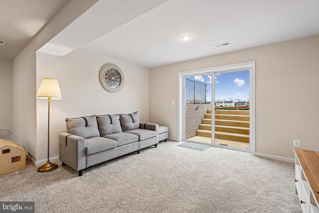 198 ELLERY ST, Ranson, WV 25438