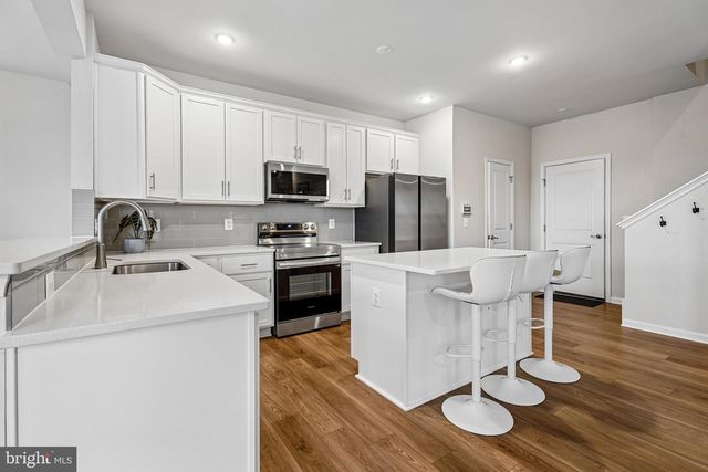 198 ELLERY ST, Ranson, WV 25438