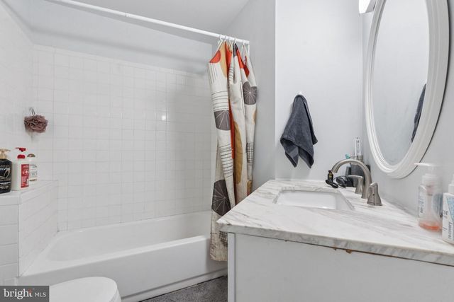 651 N 33RD ST, Philadelphia, PA 19104