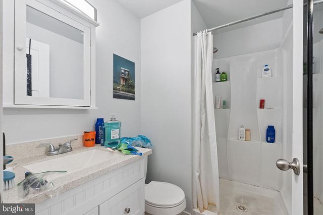 651 N 33RD ST, Philadelphia, PA 19104