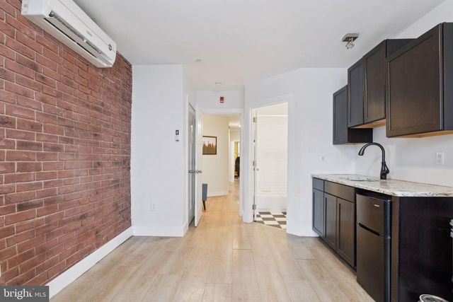 651 N 33RD ST, Philadelphia, PA 19104