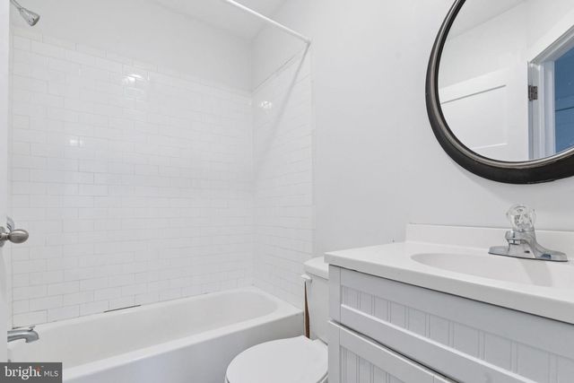 651 N 33RD ST, Philadelphia, PA 19104