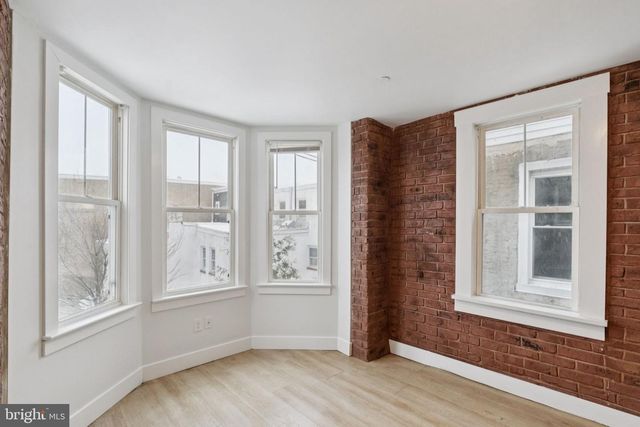 651 N 33RD ST, Philadelphia, PA 19104