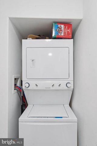 651 N 33RD ST, Philadelphia, PA 19104