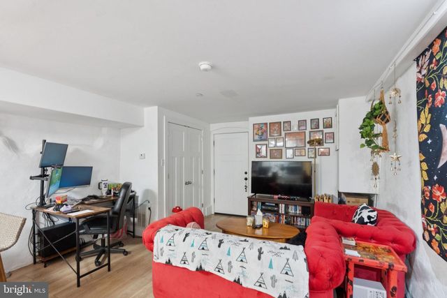 651 N 33RD ST, Philadelphia, PA 19104