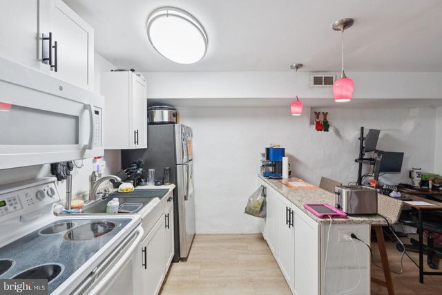 651 N 33RD ST, Philadelphia, PA 19104