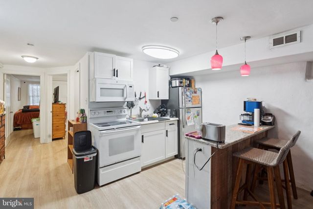 651 N 33RD ST, Philadelphia, PA 19104