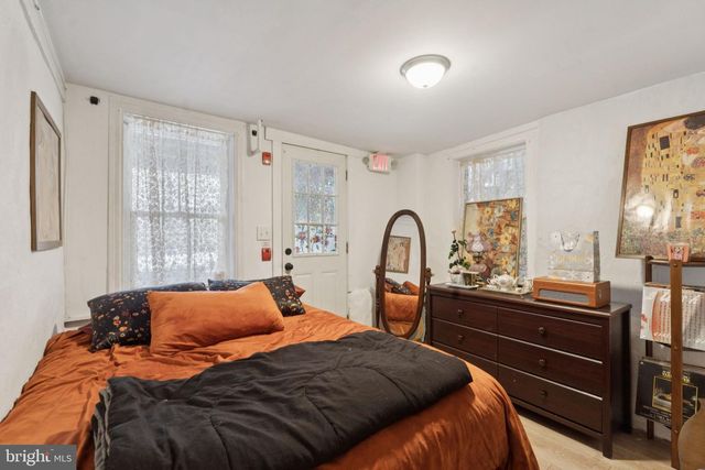 651 N 33RD ST, Philadelphia, PA 19104