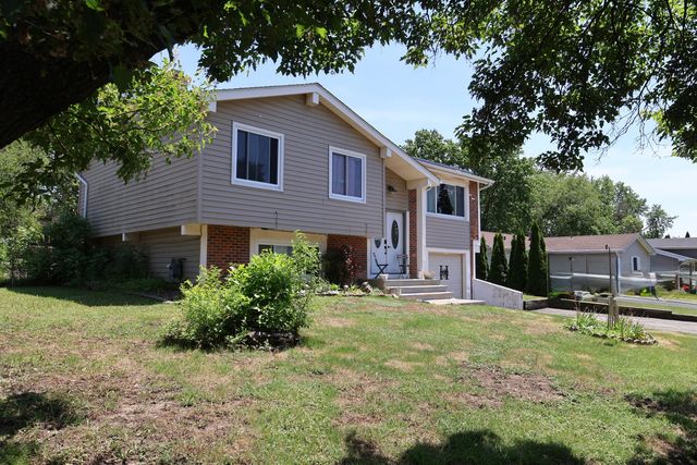 212 Lexington Drive, Bolingbrook, IL 60440