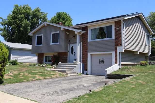 212 Lexington Drive, Bolingbrook, IL 60440