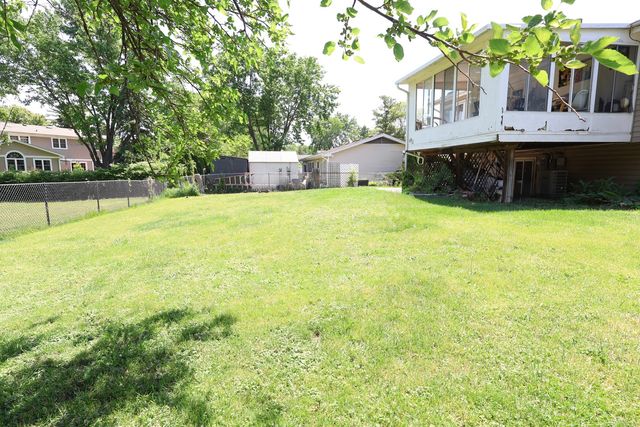 212 Lexington Drive, Bolingbrook, IL 60440