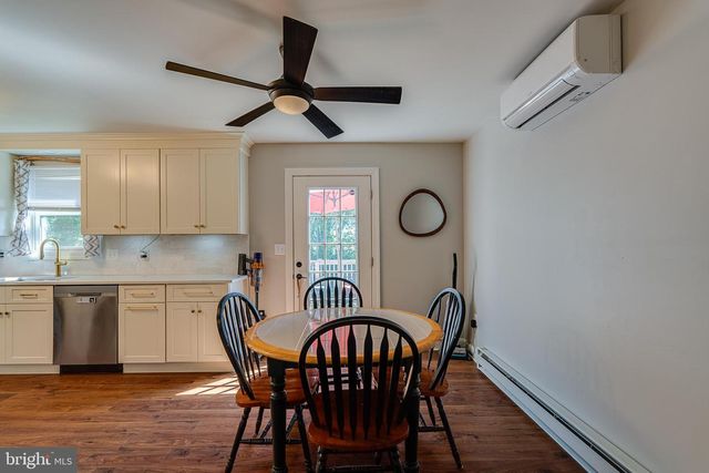 3030 TODD LN, Lancaster, PA 17601