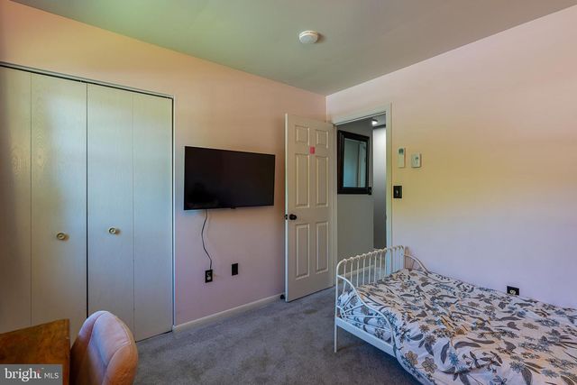3030 TODD LN, Lancaster, PA 17601